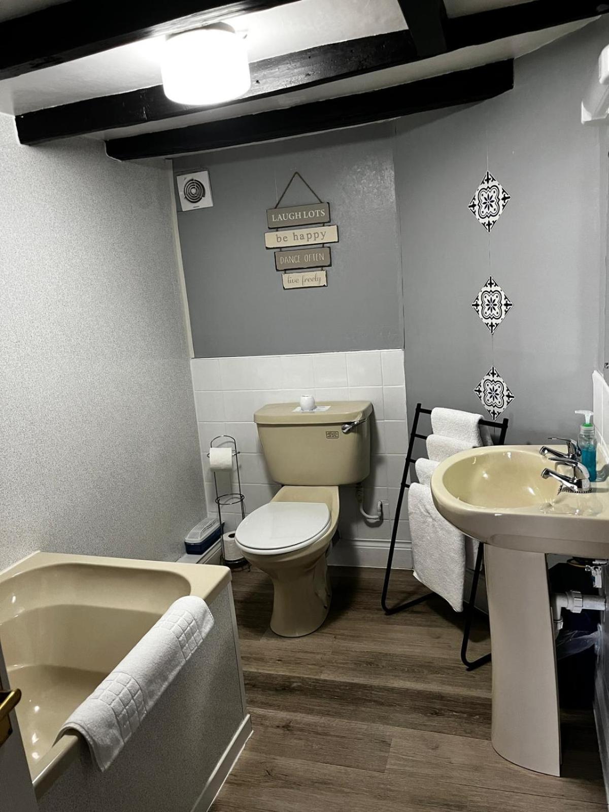 רית' Black Bull Hotel מראה חיצוני תמונה