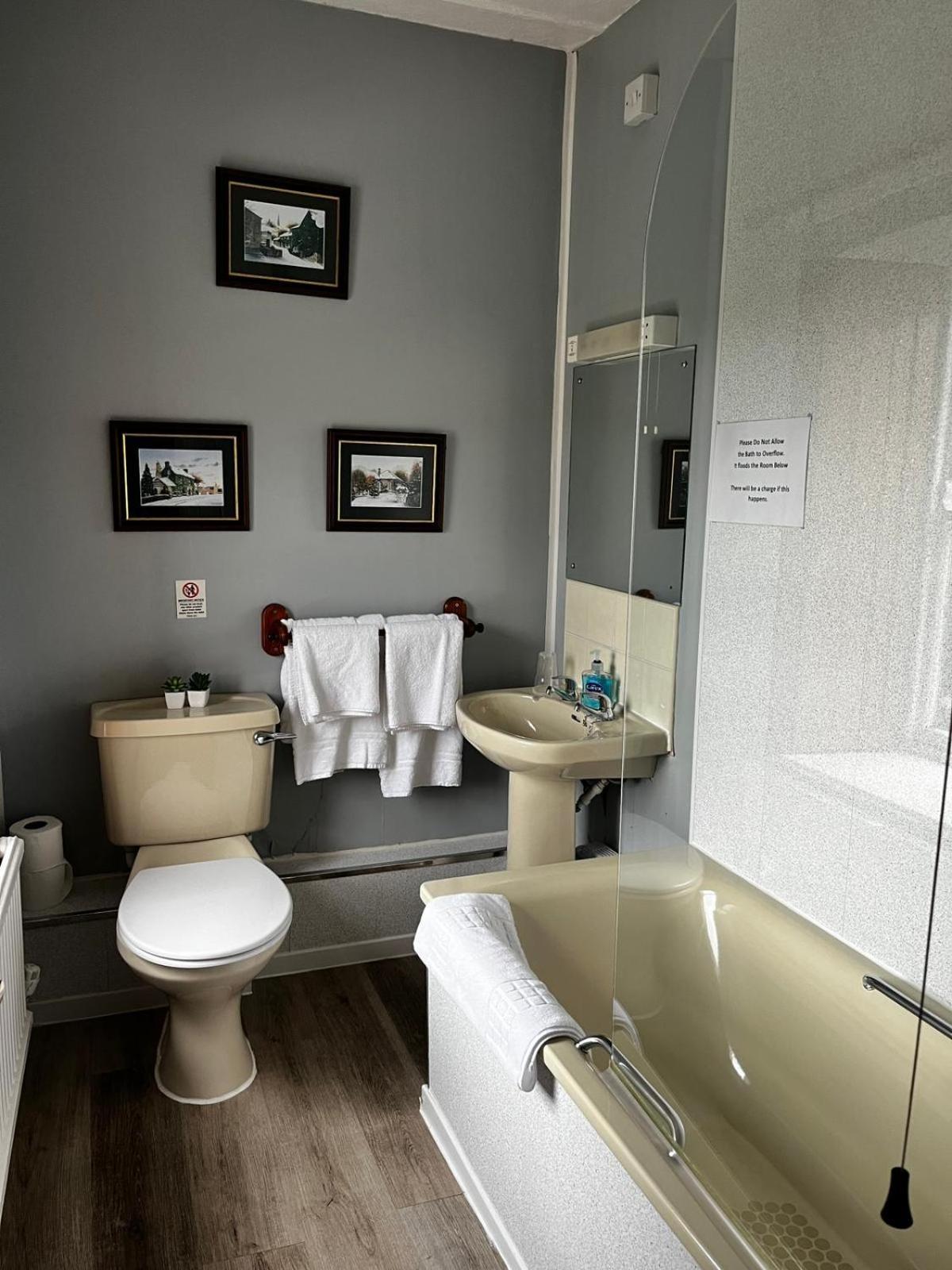 רית' Black Bull Hotel מראה חיצוני תמונה