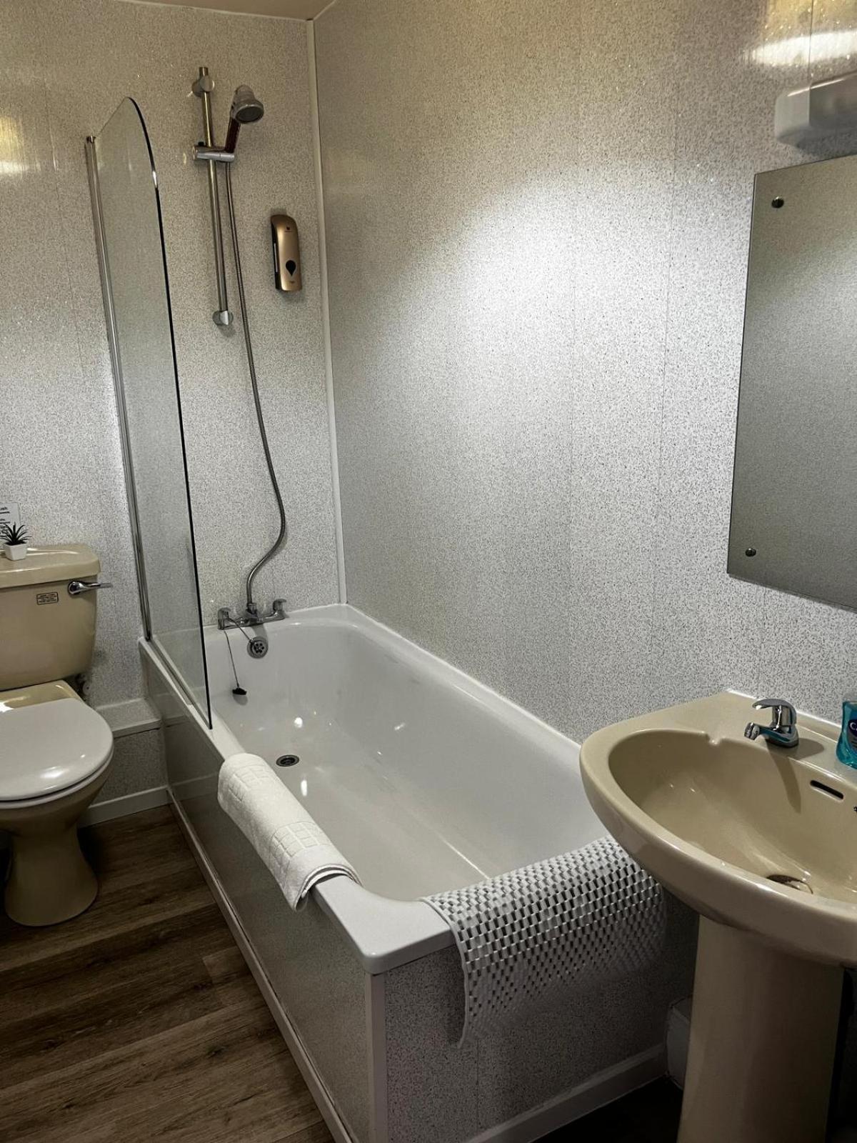 רית' Black Bull Hotel מראה חיצוני תמונה