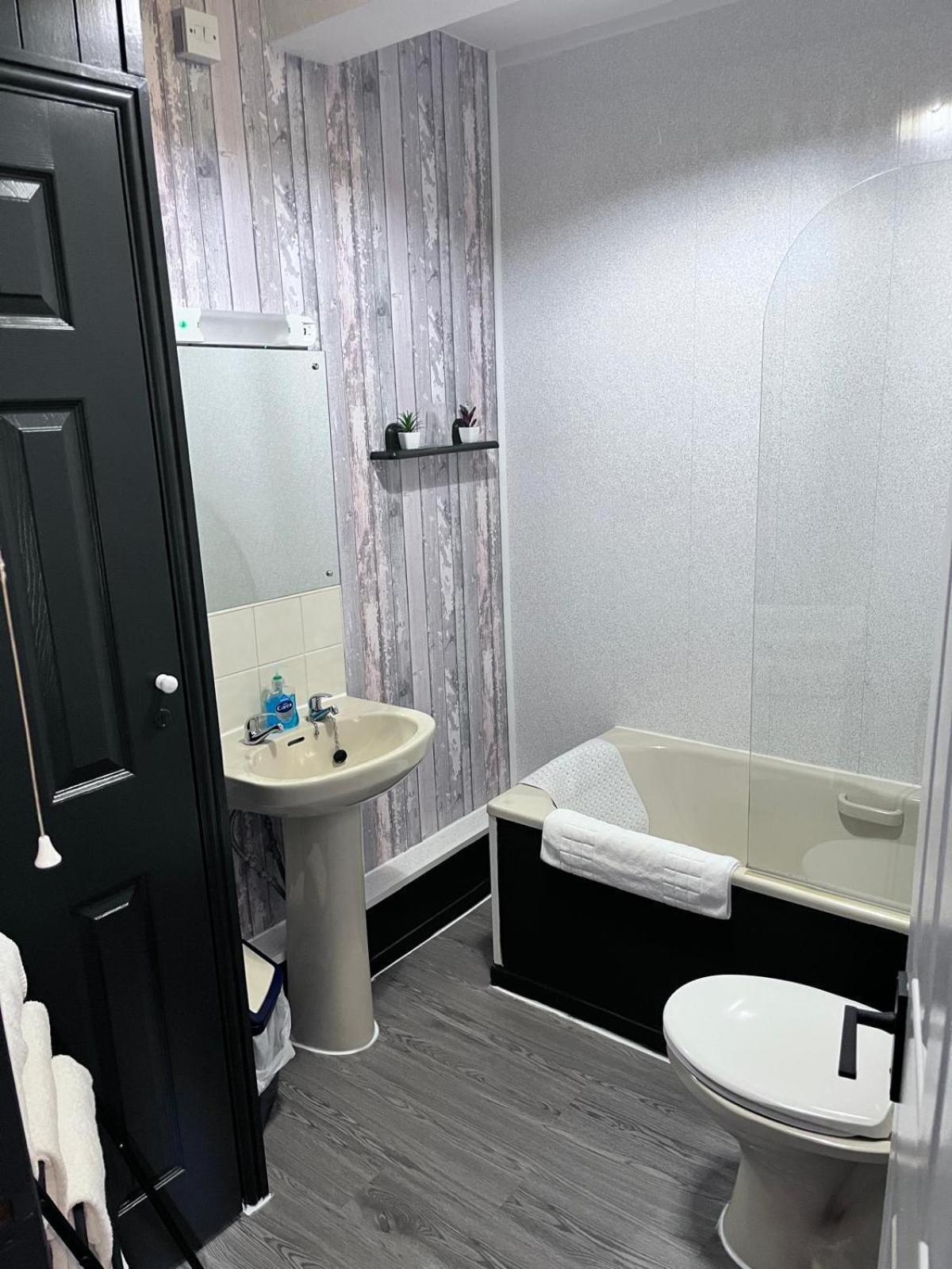 רית' Black Bull Hotel מראה חיצוני תמונה